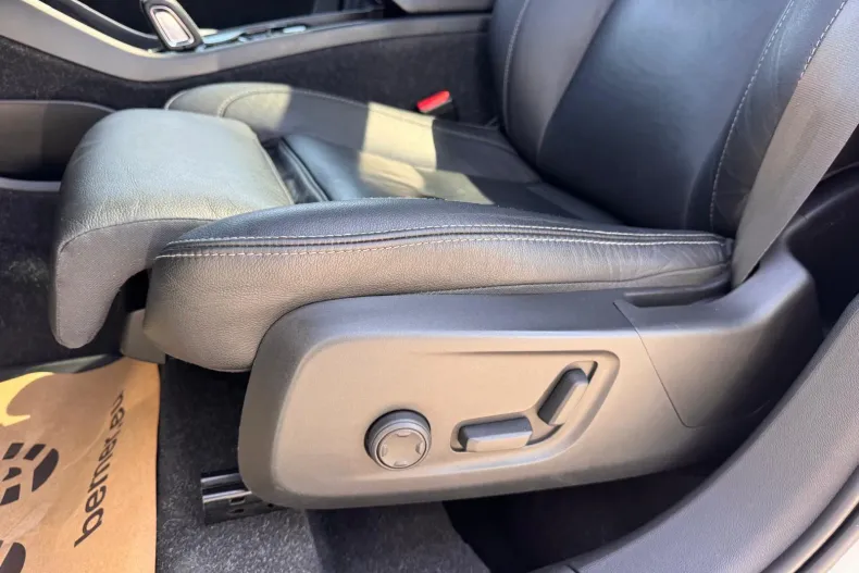 Volvo XC40 din 2020 cu 86.067 km - oferta VOL244621 - foto 23