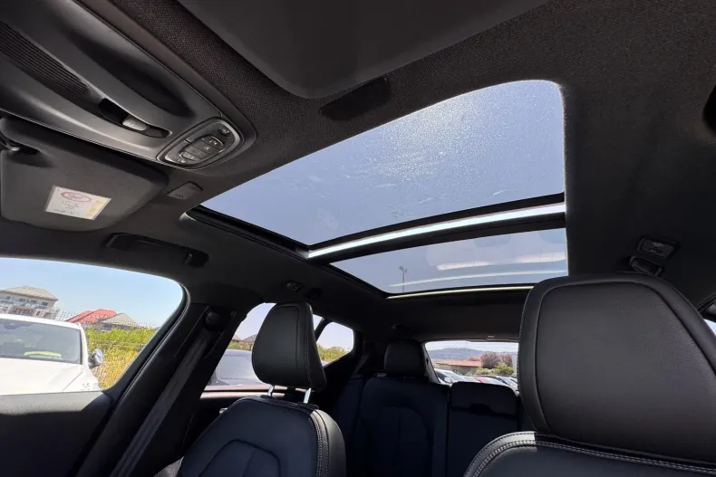 Volvo XC40 din 2020 cu 86.067 km - oferta VOL244621 - foto 25