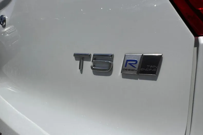 Volvo XC40 din 2020 cu 86.067 km - oferta VOL244621 - foto 40