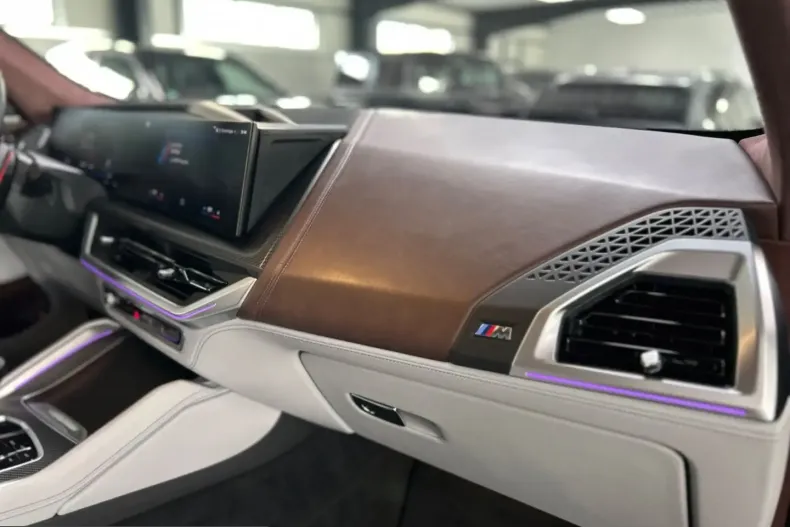 BMW XM (Seria X) din 2023 cu 64.796 km - oferta BMW244628 - foto 45