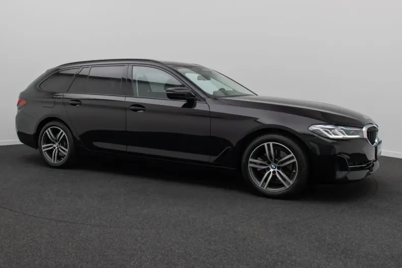 BMW 520 (Seria 5) din 2023 cu 82.889 km - oferta BMW244636 - foto 3