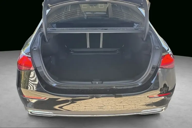 Mercedes-Benz E 450 (Clasa E) din 2025 cu 23.133 km - oferta MER244661 - foto 7