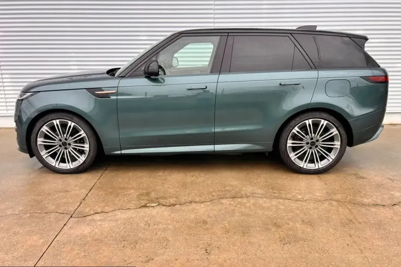 Land Rover Range Rover Sport din 2025 cu 4.950 km - oferta LAN244664 - foto 4