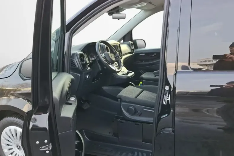 Mercedes-Benz Vito din 2024 cu 44.461 km - oferta MER244666 - foto 13