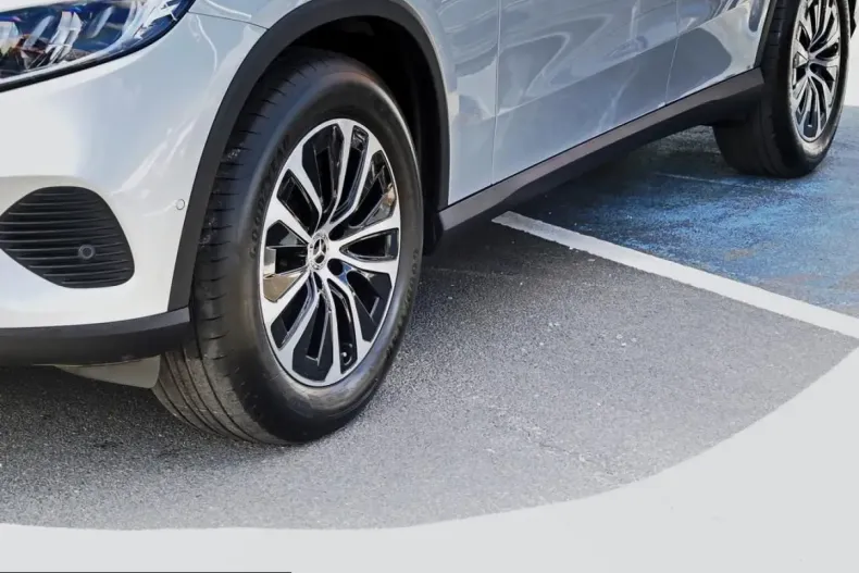 Mercedes-Benz GLC 220 (Clasa GLC) din 2023 cu 41.773 km - oferta MER244668 - foto 5