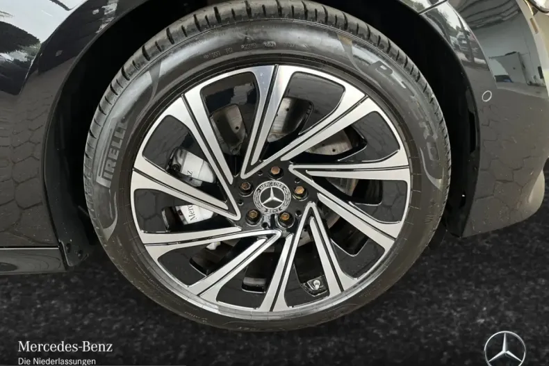 Mercedes-Benz E 300 (Clasa E) din 2024 cu 38.121 km - oferta MER244670 - foto 4