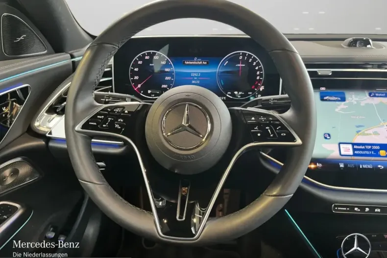 Mercedes-Benz E 300 (Clasa E) din 2024 cu 38.121 km - oferta MER244670 - foto 11