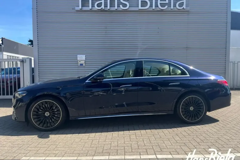 Mercedes-Benz E 300 (Clasa E) din 2023 cu 5.510 km - oferta MER244672 - foto 3