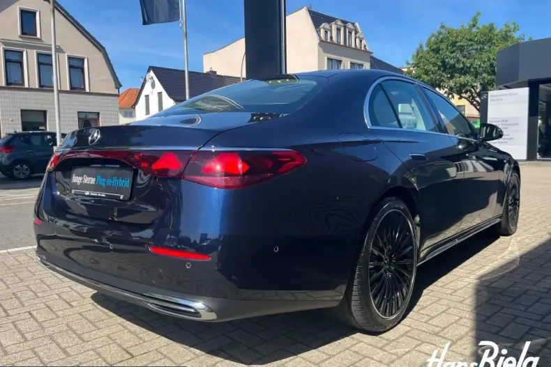Mercedes-Benz E 300 (Clasa E) din 2023 cu 5.510 km - oferta MER244672 - foto 4