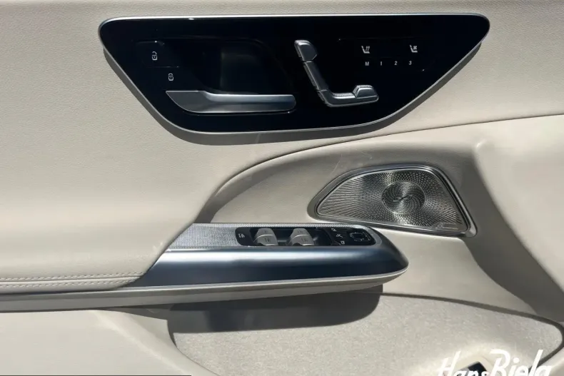 Mercedes-Benz E 300 (Clasa E) din 2023 cu 5.510 km - oferta MER244672 - foto 10