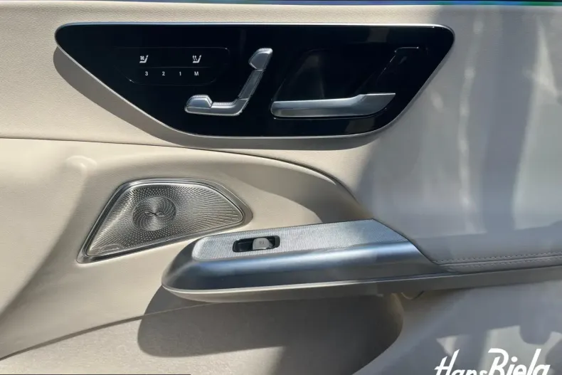 Mercedes-Benz E 300 (Clasa E) din 2023 cu 5.510 km - oferta MER244672 - foto 11