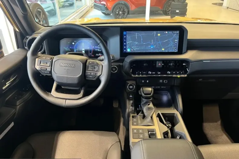 Toyota Land Cruiser din 2025 cu 11.945 km - oferta TOY244681 - foto 10