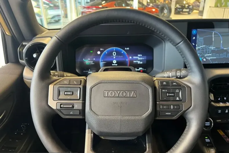 Toyota Land Cruiser din 2025 cu 11.945 km - oferta TOY244681 - foto 11