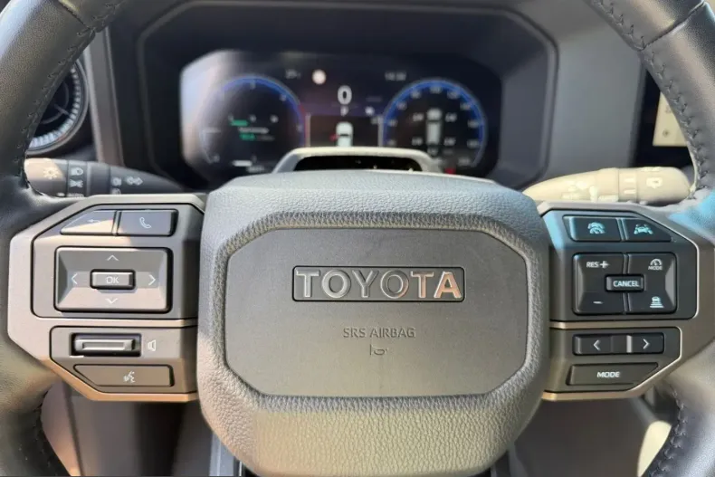 Toyota Land Cruiser din 2024 cu 60.000 km - oferta TOY244682 - foto 11