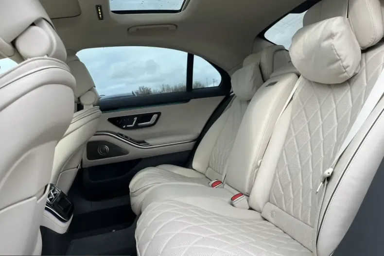 Mercedes-Benz S 580 (Clasa S) din 2024 cu 39.500 km - oferta MER244691 - foto 17