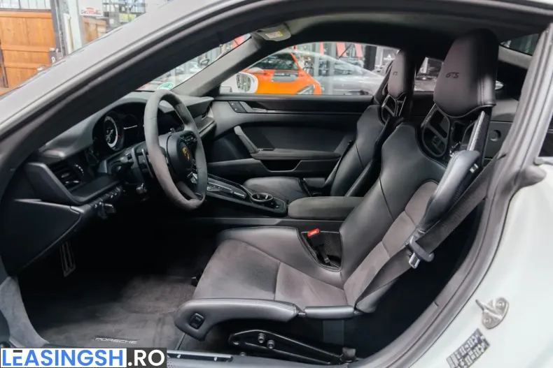 Porsche 911 din 2024 cu 23.000 km - oferta POR244701 - foto 12