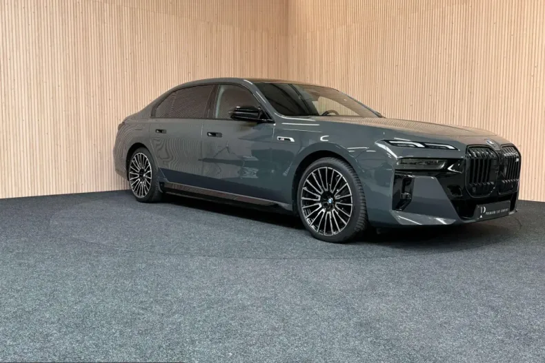 BMW M760 (Seria 7) din 2025 cu 38.000 km - oferta BMW244706 - foto 7