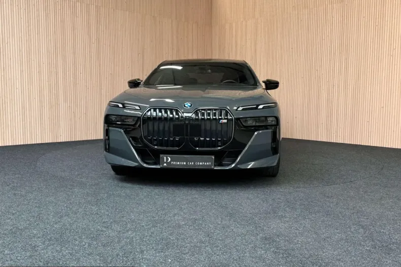 BMW M760 (Seria 7) din 2025 cu 38.000 km - oferta BMW244706 - foto 8