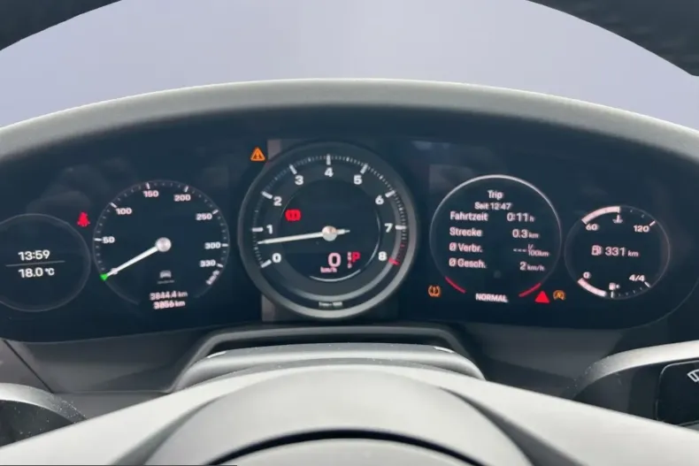 Porsche 911 din 2024 cu 4.400 km - oferta POR244708 - foto 11