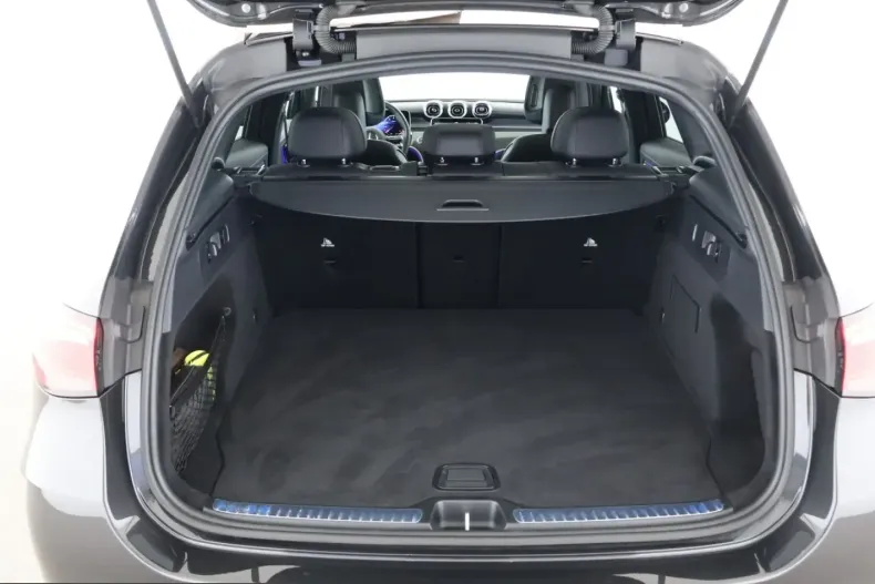 Mercedes-Benz GLC 200 (Clasa GLC) din 2025 cu 22.598 km - oferta MER244712 - foto 19