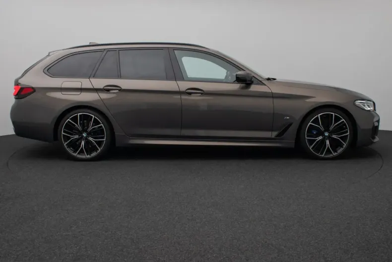 BMW 530 (Seria 5) din 2023 cu 87.417 km - oferta BMW244718 - foto 4