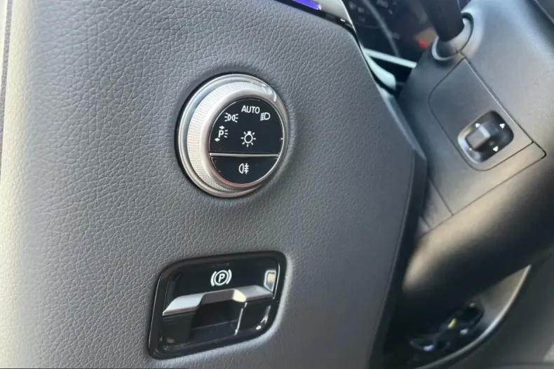Mercedes-Benz GLC 300 (Clasa GLC) din 2025 cu 24.582 km - oferta MER244739 - foto 19
