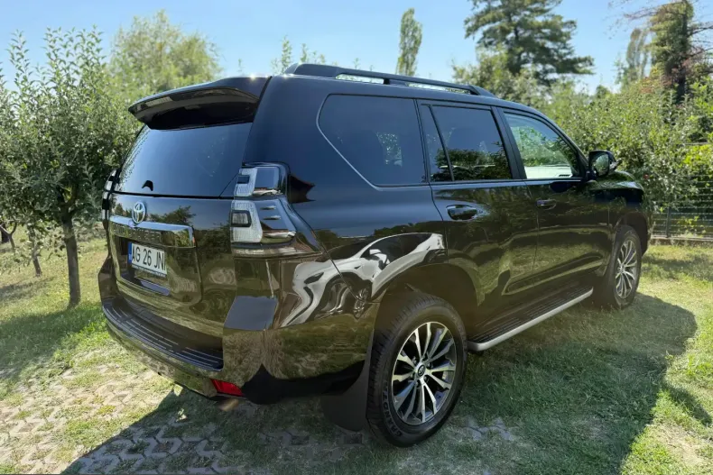 Toyota Land Cruiser din 2022 cu 49.500 km - oferta TOY244759 - foto 3