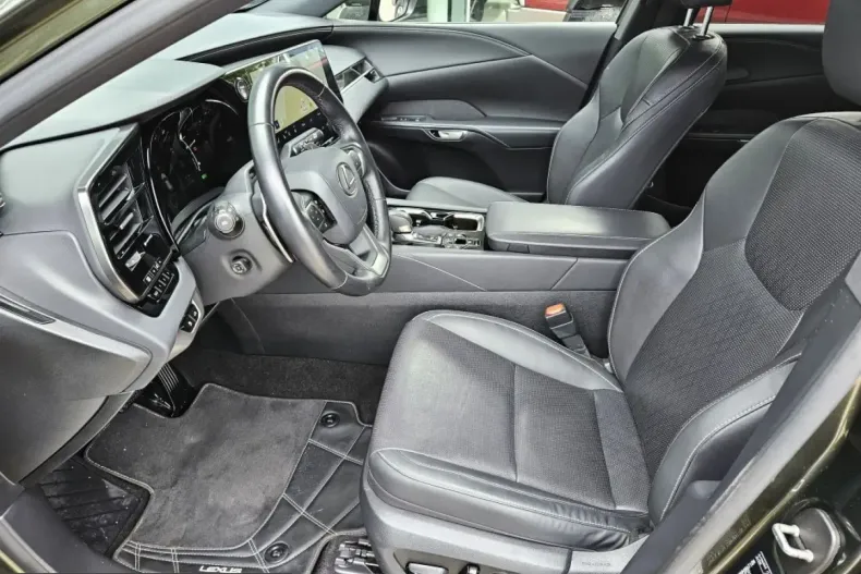 Lexus RX 450 din 2023 cu 56.650 km - oferta LEX244768 - foto 5