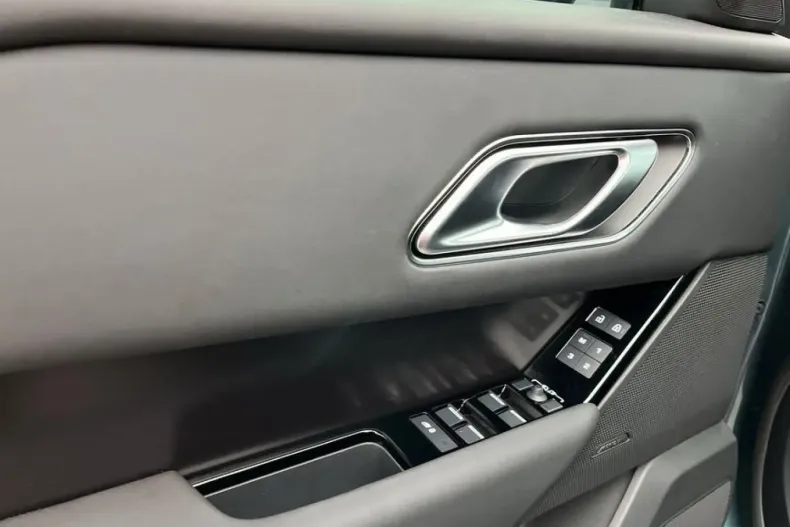 Land Rover Range Rover Velar din 2025 cu 6.062 km - oferta LAN244786 - foto 13