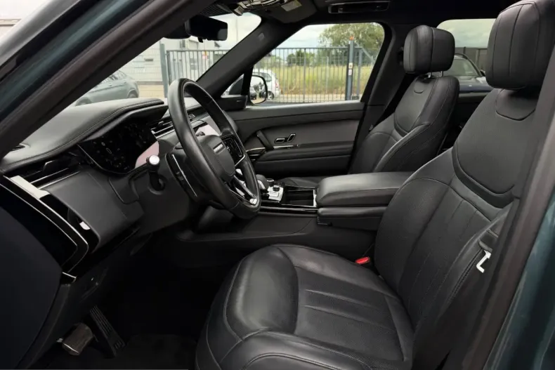 Land Rover Range Rover Sport din 2023 cu 71.795 km - oferta LAN244788 - foto 6