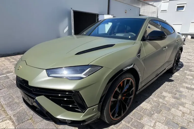 Lamborghini Urus din 2023 cu 5.700 km - oferta LAM244802 - foto 1