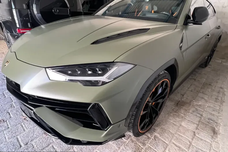 Lamborghini Urus din 2023 cu 5.700 km - oferta LAM244802 - foto 3