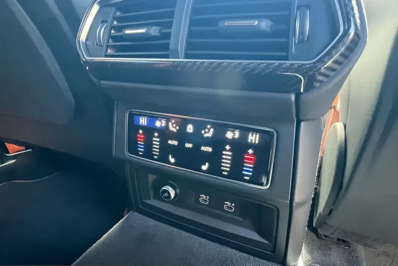 Lamborghini Urus din 2023 cu 5.700 km - oferta LAM244802 - foto 42