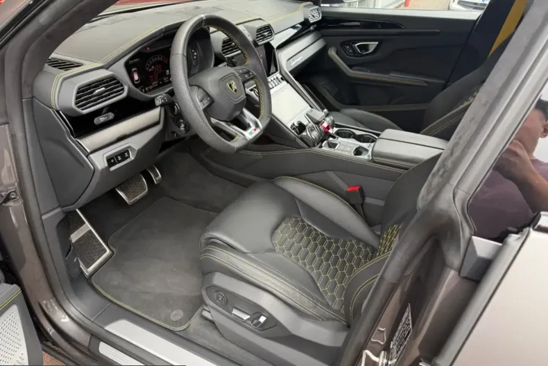 Lamborghini Urus din 2024 cu 22.000 km - oferta LAM244803 - foto 11
