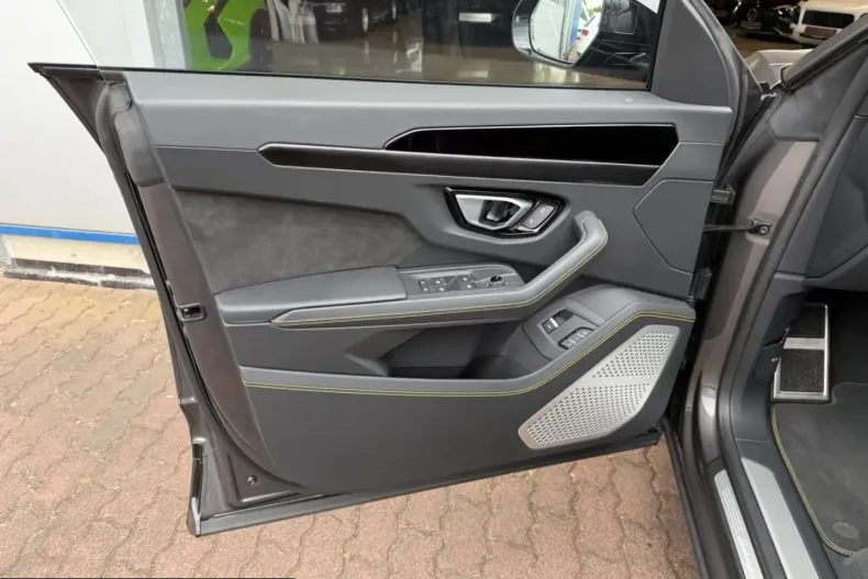 Lamborghini Urus din 2024 cu 22.000 km - oferta LAM244803 - foto 22