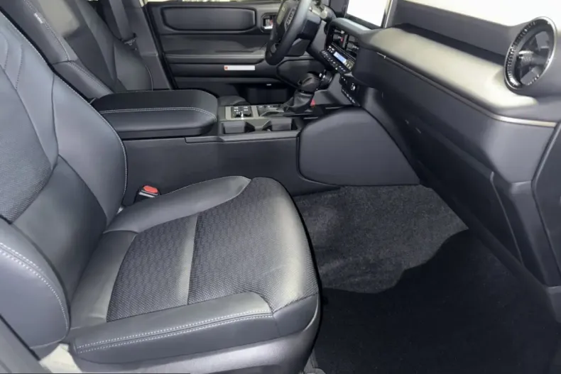 Toyota Land Cruiser din 2024 cu 26.880 km - oferta TOY244804 - foto 8