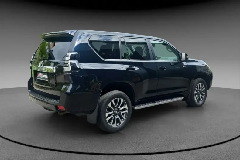 Toyota Land Cruiser din 2023 cu 56.584 km - oferta TOY244805 - foto 3