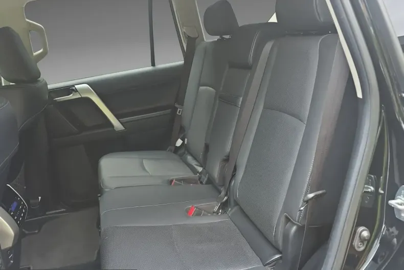 Toyota Land Cruiser din 2023 cu 56.584 km - oferta TOY244805 - foto 11