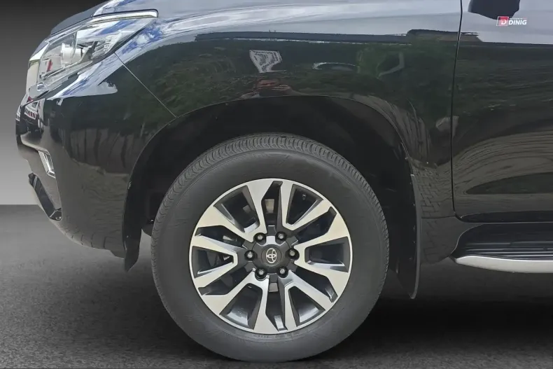 Toyota Land Cruiser din 2023 cu 56.584 km - oferta TOY244805 - foto 17