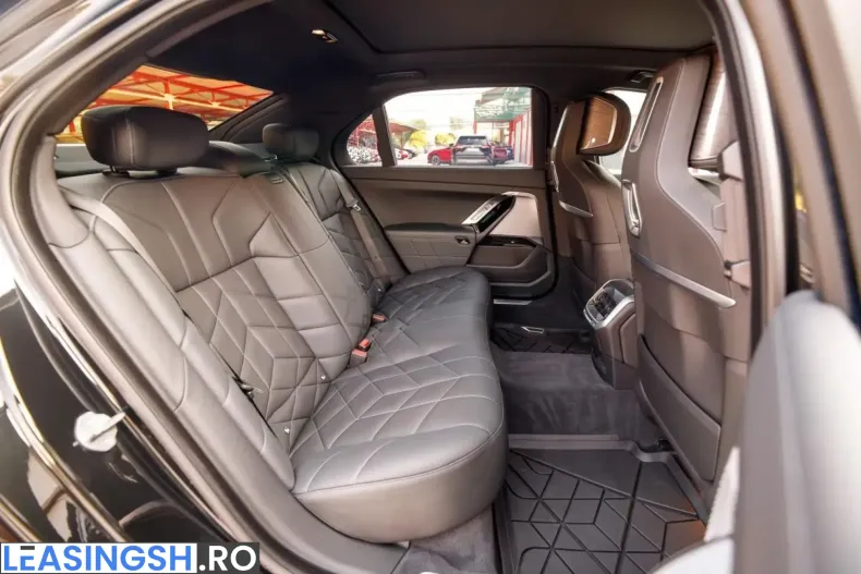 BMW 740 (Seria 7) din 2023 cu 48.800 km - oferta BMW244814 - foto 4