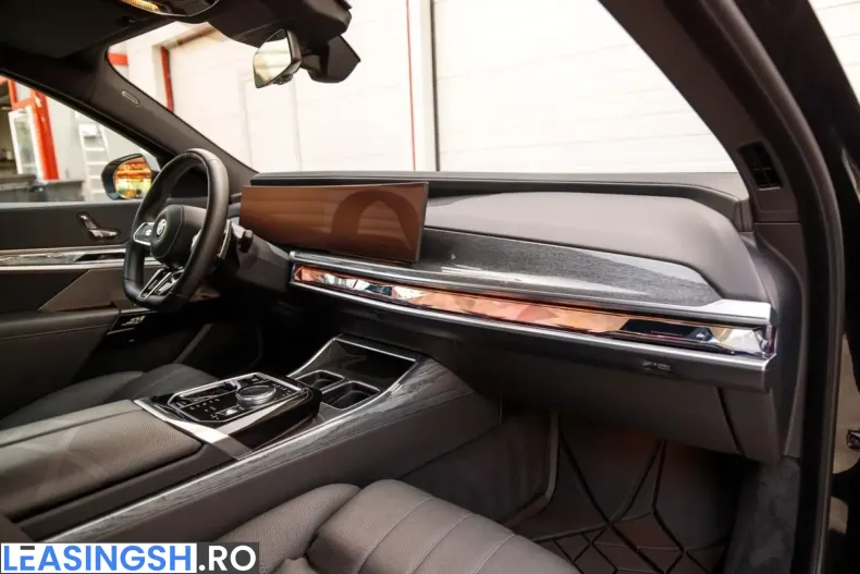 BMW 740 (Seria 7) din 2023 cu 48.800 km - oferta BMW244814 - foto 6