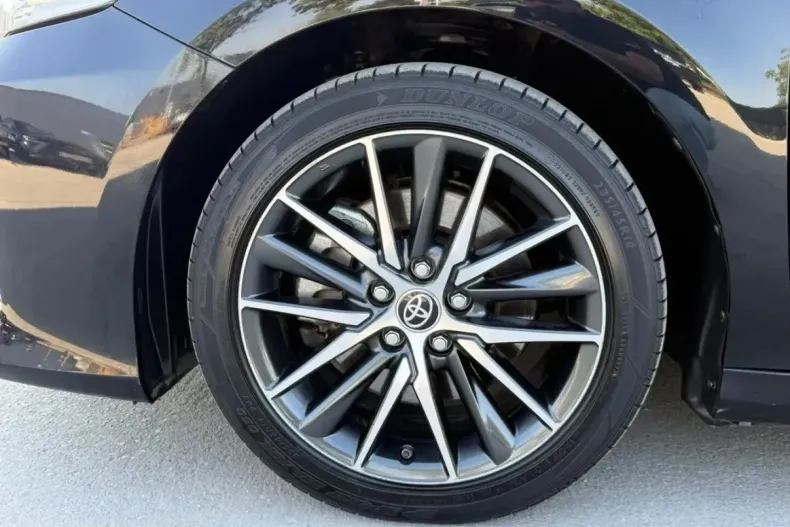 Toyota Camry din 2023 cu 52.551 km - oferta TOY244816 - foto 2