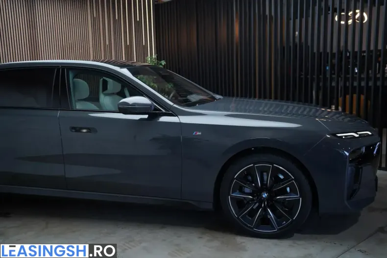 BMW 740 (Seria 7) din 2025 cu 13.890 km - oferta BMW244834 - foto 5