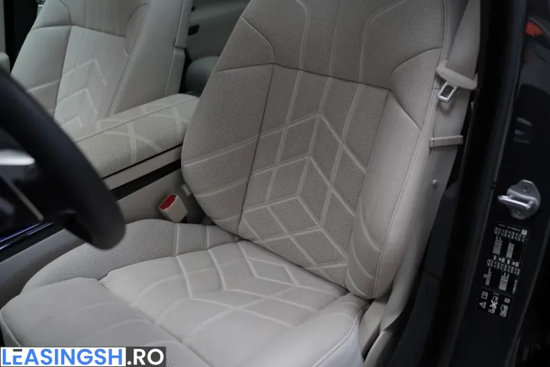 BMW 740 (Seria 7) din 2025 cu 13.890 km - oferta BMW244834 - foto 22