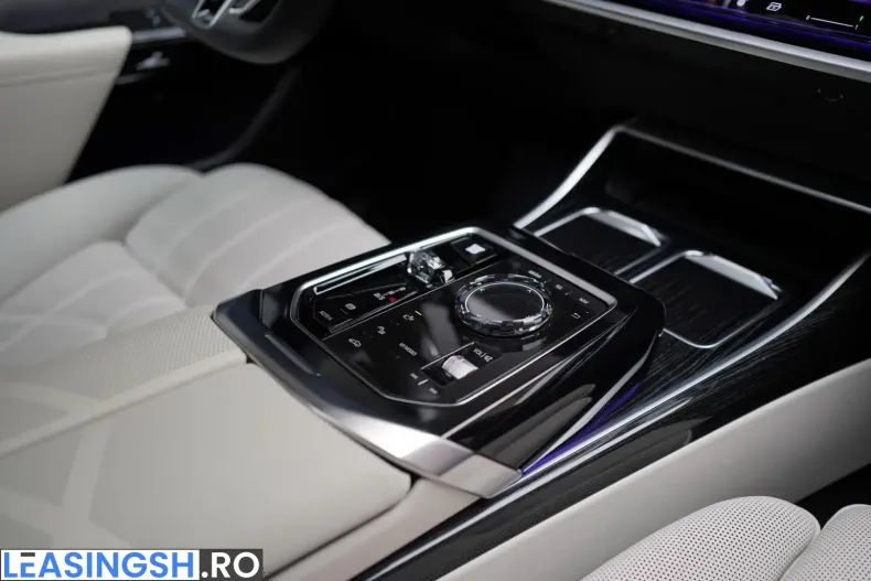 BMW 740 (Seria 7) din 2025 cu 13.890 km - oferta BMW244834 - foto 25