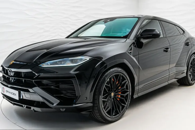 Lamborghini Urus din 2025 cu 10.000 km - oferta LAM244835 - foto 1