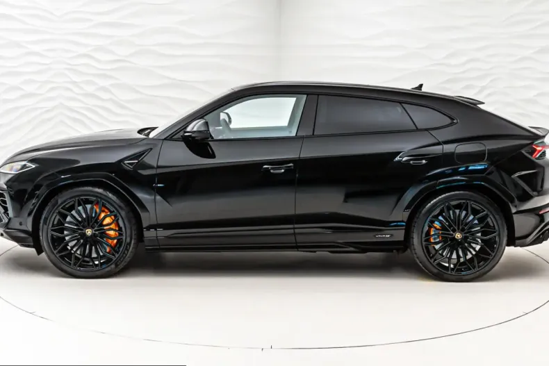 Lamborghini Urus din 2025 cu 10.000 km - oferta LAM244835 - foto 3