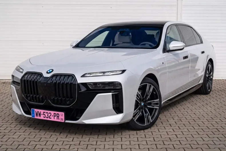 BMW 740 (Seria 7) din 2024 cu 32.834 km - oferta BMW244843 - foto 1