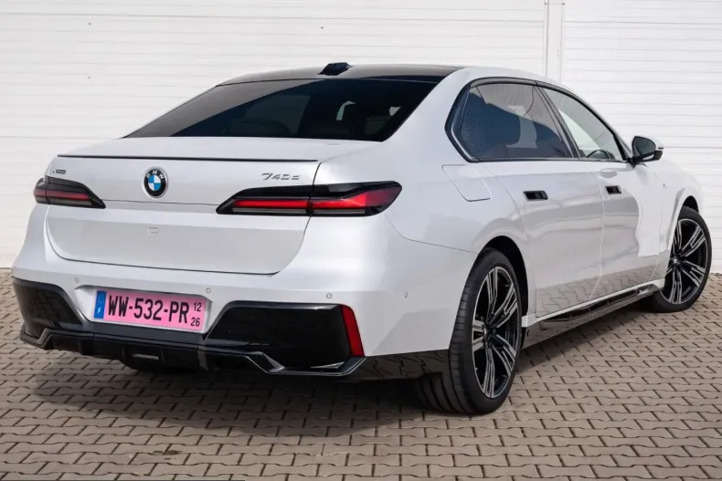 BMW 740 (Seria 7) din 2024 cu 32.834 km - oferta BMW244843 - foto 3