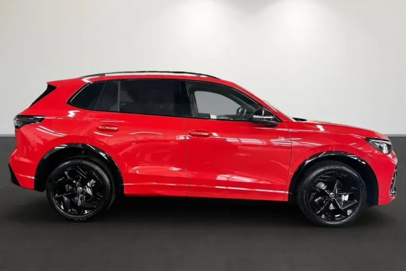 Volkswagen Tiguan din 2025 cu 15.944 km - oferta VOL244846 - foto 3